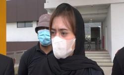 Perempuan Cantik yang Dianiaya Oknum Polwan Diperiksa Propam Polda Riau