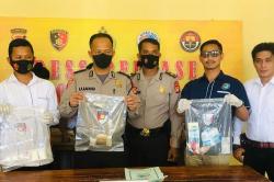 Bawa Sabu 252 Gram dari Malaysia ke Indonesia, 3 Pria Ini Ditangkap Polisi<