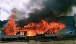 Kecewa Distribusi BLT BBM Tak Merata, Aparat Kampung Bakar Kantor Distrik Kebo Paniai