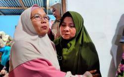 Orang Tua Pelaku Penganiayaan Santri Gontor hingga Tewas Ziarah Makam Korban, Menangis dan Minta Maaf