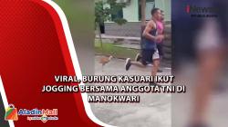  Viral, Burung Kasuari Ikut Jogging Bersama Anggota TNI di Manokwari