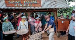Sandiaga Uno Raih Penghargaan MURI, Kunjungi 1.425 Desa Unggulan di Indonesia   