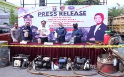 Polda Sumsel Tangkap 3 Warga Muara Enim Kasus Penimbunan Solar Subsidi<