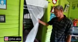  Rumah Ini Berdiri di Atas Dua Negara, Ruang Tamu di Indonesia Dapurnya Masuk Malaysia