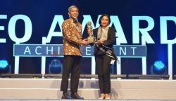 Perjuangkan Hak Ekonomi Perempuan, Rinawati Prihatiningsih Raih CEO Achievement Award 2022