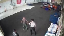 Viral Pria Diduga TNI Memukuli Sekuriti Gudang, Kapuspen: Kita Telusuri