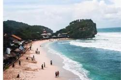  Indahnya Pantai Indrayanti Gunungkidul, Hamparan Pasir Putih Jadi Pesona Tiada Dua 
