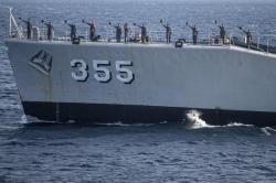 KRI Abdul Halim Perdanakusuma-355 dan KRI Bima Suci-945 Gelar Latihan Passex di Laut Flores