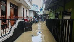 BPBD DKI: 5 RT di Petukangan dan Cawang Masih Terendam Banjir<