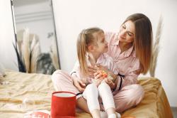 5 Rekomendasi Hadiah Ulang Tahun Ibu, Dijamin Bikin Happy!