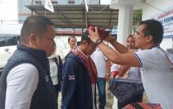 Kunjungi Kantor DPD Perindo Jambi, Sekjen Perindo Ahmad Rofiq Diberi Lacak
