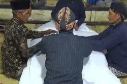 Tradisi Pembukaan Cupu Panjolo, Cara Warga Gunungkidul Memprediksi Masa Depan