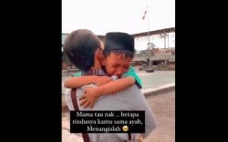 Tangis dan Pelukan Erat Santri Setelah 3 Tahun Tak Bertemu dengan Sang Ayah, Viral di Media Sosial