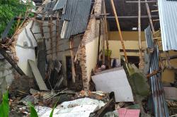 Talud Ambrol Timpa Rumah, 2 Warga Sleman Dilarikan ke Rumah Sakit 