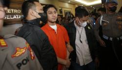 Foto-Foto Rizky Billar Ditahan atas Kasus KDRT terhadap Lesti Kejora