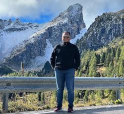 Kisah Sukses Basrizal Koto, dari Penjual Petai Kini Jadi Pengusaha