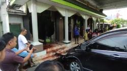 Kronologi Mobil Hantam Mushola di Lamongan, Pengemudi Terkena Serangan Jantung