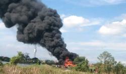 Pabrik Rafia di Pekalongan Terbakar, Warga Sempat Panik<