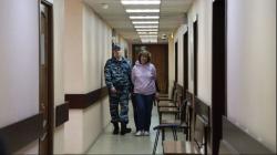 Nenek 60 Tahun Ditangkap setelah Tulis Pesan Anti-Perang di Makam Orang Tua Putin