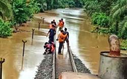 Cuaca Ekstrem, 27 Titik Jalur Kereta Api di Sumsel Rawan Bencana<