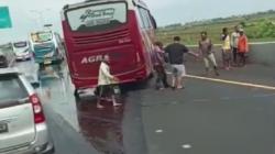 Bus Agramas Tabrak Truk Tronton di Tol Kanci-Pejagan Brebes, 3 Tewas