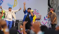 15 Artis Asal Kalimantan Sukses, dari Model, Aktor hingga Komika<