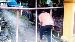 Jagonya Kalah dalam Pilkades, Warga di Demak Tutup Akses Jalan Kampung