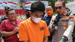 Pemuda di Bali Bakar Mobil dan 4 Motor Gegara Pacarnya Dibuat Teler lalu Ditiduri