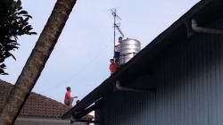 Heboh, Pria Ditemukan Tewas Dalam Toren Air di Sukasari Bandung