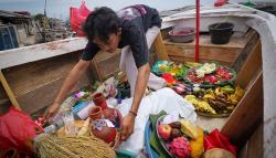 Persiapan Tradisi Syukuran Laut di Cilincing