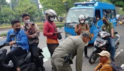 Satpol PP Razia PMKS di Jakpus, Mayoritas Lansia dan Manusia Gerobak