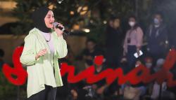 Eltasya Natasha Bawakan Lagu On My Way di Anjungan Sarinah