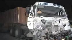 Bus Ngebut Tabrak Truk Tronton yang Parkir di Pinggir Jalan, 15 Penumpang Tewas