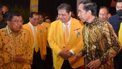 Disebut Punya Jam Terbang Tinggi, Pengamat: Ketum Golkar Airlangga Hartarto Raih Restu Jokowi<