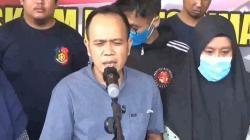 Tangis Orang Tua Anak Perempuan Korban Pembunuhan Pecah di Mapolres Cimahi