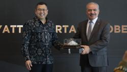 Foto-Foto Pertemuan Hary Tanoesoedibjo dan PM Palestina