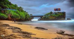 Pesona Pantai Kukup, Tempat Wisata di Gunungkidul yang Mirip Tanah Lot Bali