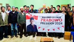 Gaungkan Dukungan, Petani Pacitan Yakin Pilih Prabowo Jadi Presiden karena Berprestasi<