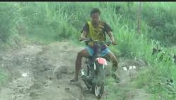  Viral Warga Grobogan Berjibaku Terjang Jalur Berlumpur Sejauh 15 Kilometer