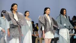 Busana Konsep Ode to Mother Earth Hadir di JFW 2023