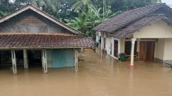 Pangandaran Dikepung Banjir, Jalan dan Permukiman Warga Tergenang<