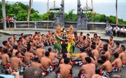 Tari Kecak dan Pola Lantainya