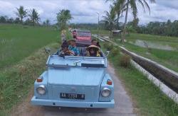 Asyiknya Wisata Naik Mobil VW, Kunjungi Destinasi di Seputar Candi Borobudur