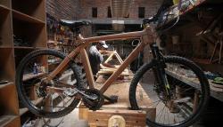 Penampakan Sepeda dari Limbah Kayu Buatan Sidoarjo Seharga Rp5-10 Juta 