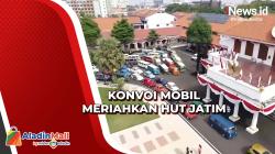 Meriahkan HUT Jatim, Ratusan Mobil Antik Konvoi Keliling Surabaya