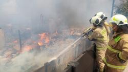 28 Pasien RS Medika Permata Hijau Dievakuasi Imbas Kebakaran di Jalan Kebayoran Lama