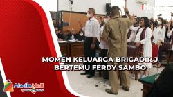 Bertemu Ferdy Sambo di Persidangan, Begini Reaksi Keluarga Brigadir J