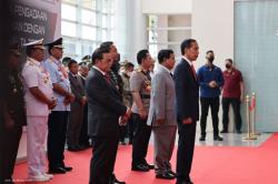 Disaksikan Jokowi, PT Pindad dan Kemenhan Teken Kontrak Jual Beli Mortir hingga Kendaraan Tempur