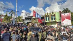 Ribuan Warga Papua Antar Jenazah Filep Karma ke Peristirahatan Terakhir