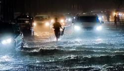 Jakarta Diguyur Hujan Deras, Sejumlah Ruas Jalan Tergenang